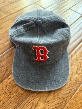 New Era Boston Red Sox 19TWENTY Adjustable Snapback Hat Gray Denim MLB NWOT